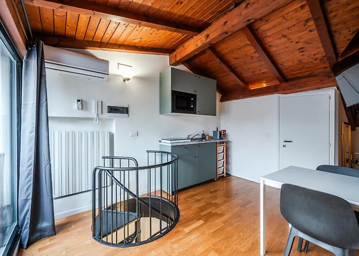 Anglia, Smartstay - Amendola, Fiera, Ospedale San Luca Mailand